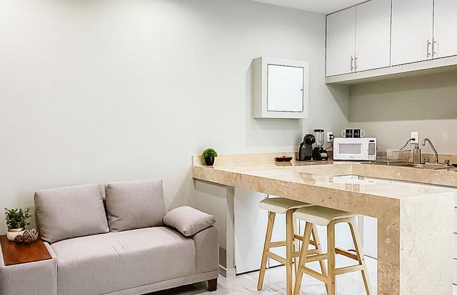 Level luxury condos - Photo 22