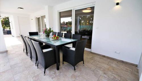 New Villa with Pool - Foto 4