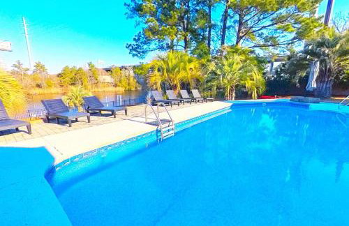 Paradise on Ocean Waterway Huge 5000 sq ft w Private Pool, Boat Dock, Grand Piano, Game Tables, BBQ, 1 acre Yard, Crib, Sleeps 34 - Foto 36