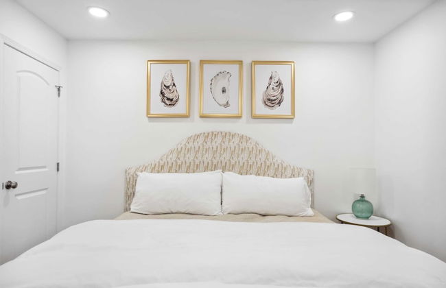 Dolphin Days by Avantstay Pool, 0.2mi to Beach! - Foto 35