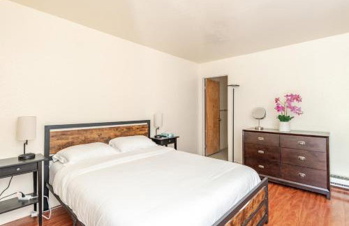 Modern & Cozy 2 Bedroom 2 Bathroom Sofabed Suite - Foto 2