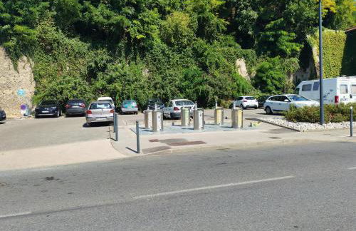 Appart chartreux baignoire massante ,à 3 minutes du centre en bus! 2 étoiles Atout France - Foto 33