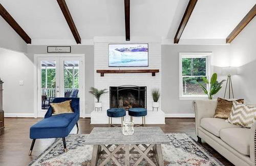 Georgia Lakeside Getaway with Private Pool - Foto 8