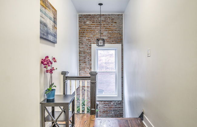 Expansive Downtown Home | JZ Vacation Rentals - Photo 27