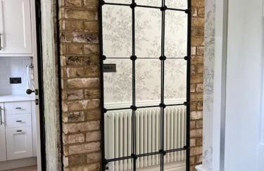 Boutique style self contained annexe with garden - Photo 10