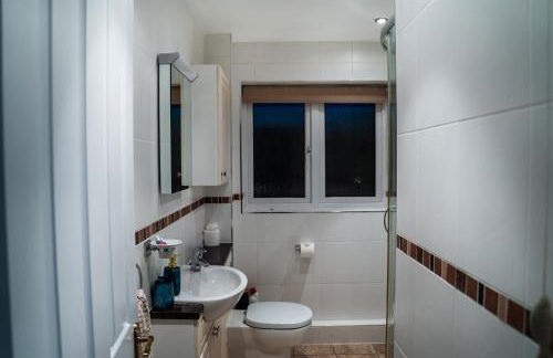 Farnborough Stay - 5 Bedroom - Foto 32