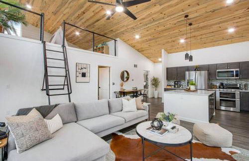 Mountain and Pond View, HotTub, Stars, Kid and Dog Friendly - Foto 9