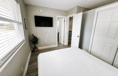 Rustic Retreats Beachy 1BR for 4 guests in the heart of Fort Lauderdale - Foto 13