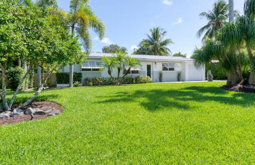 Enchanting Juno Beach Home! Sleeps 8! - Photo 2