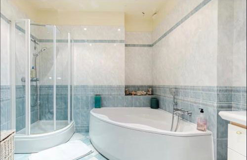 Luxury and Exclusive 130sqm estate 4m ceilings with garden view near Arc de Triomphe and Palais des Congrès - Foto 11