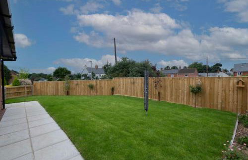 Corner House - Photo 14