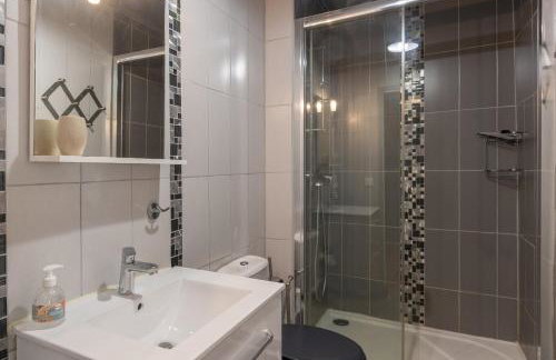 Belle Maison En Pierre Avec Piscine - Foto 20