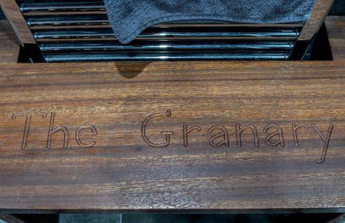 The Granary - Wild Swimming, Sauna, Peace & Quiet, Nr Bala - Photo 27