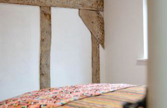 Stylish 2-bed 16th-century apartment in Petersfield town centre, - Foto 15