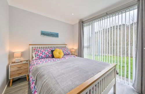 2 Bed Villa Sleeps 4 - Wifi, Garden, Sea Views - Foto 66