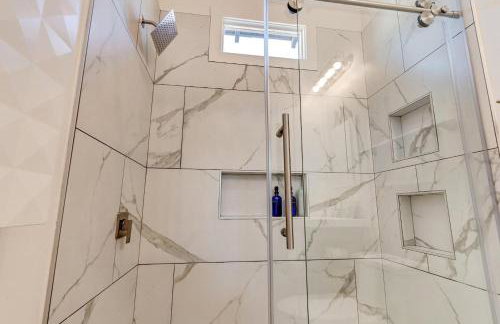 Uptown 3BR w Fenced Yard Near Magazine - Photo 22