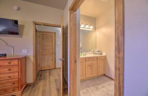 Near Lake and Trails Show Low Condo with Grill! - Foto 15