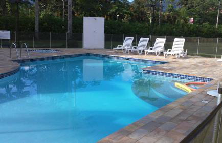 Linda casa em condomínio - Foto 4