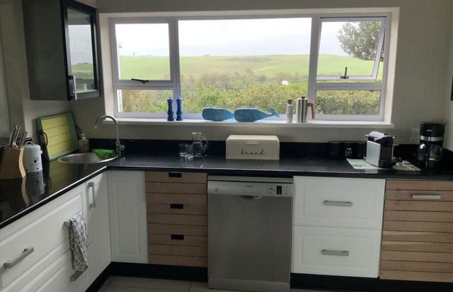 Sunshine Modern Retreat - Photo 3