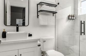 Urban Oasis with Top Houston Attractions nearby - Photo 22