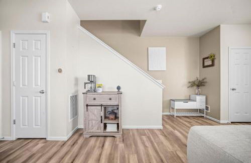 10 min to DIA, Walk to the Gaylord! - Foto 22