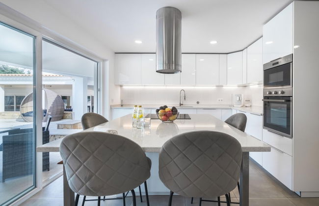 Luxury Almancil Villa With Heated Pool by Ideal Homes - Foto 56