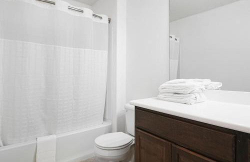 4 Bedroom Desert Oasis Large Yard Sleeps 8 - Foto 13