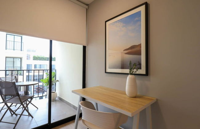 w Lively 2BR With Balcony in Miraflores - Photo 4