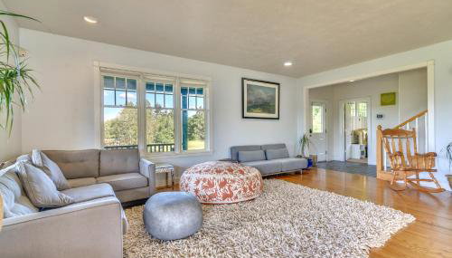 Rainier Home on 20 Acres with Blueberry Farm! - Foto 4