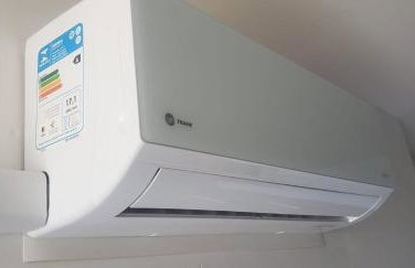 Apartamento Frente para o Mar - Varandão com Blindex - Vista para o Mar - 1 Suite e mais 2 Quartos-Ar Condicionado - 2 Vagas - BEIRA MAR - 70 metros da Praia ,TVS SMART GERAL -WI-FI -DISNEY PLUS- PORT 24 HORAS-KIT PRAIA-ROUPA DE CAMA 2 XCASAIS - Foto 42