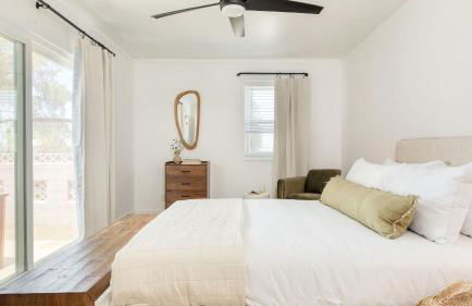 Boho Joshua Tree Escape w/ Firepit, Courtyard & Epic Views Asteroid by Avantstay - Foto 22