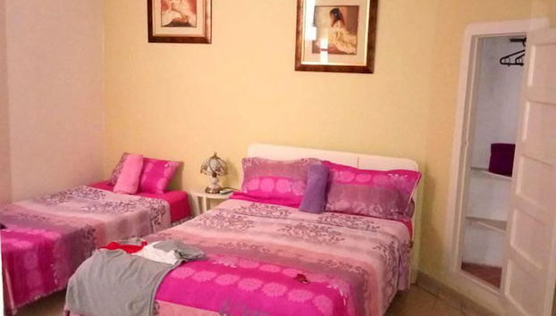 Hostal Yumuri - Photo 2