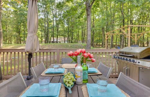 Game Room and Home Theater! Immaculate Poconos Lodge - Foto 35