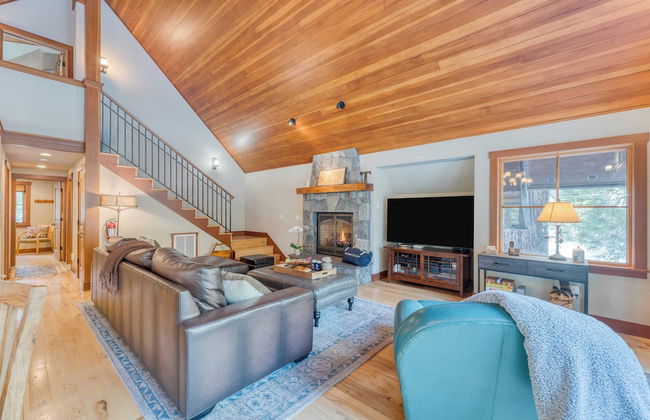 Ward Creek by Avantstay 5 Min Walk to Lake, Deck - Foto 6