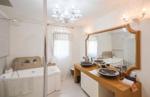 Exceptional Villa with Sea View, Pool & Privacy - Foto 18