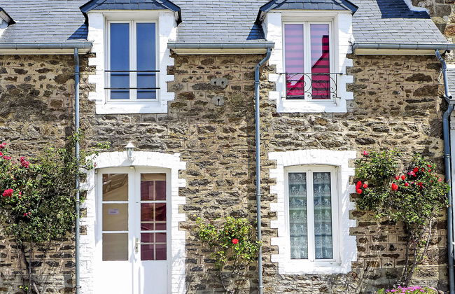 1 bedroom Apartment in La Richardais with garden - Photo 2