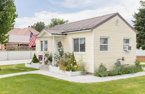 Our Little Yellow House - Foto 13