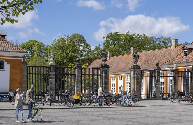 Sanders Constantin - Chic 2-bdr Apt With Balcony - Foto 17