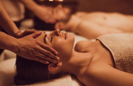 Forest Corner Luxury Home with Hot Tub - Foto 31