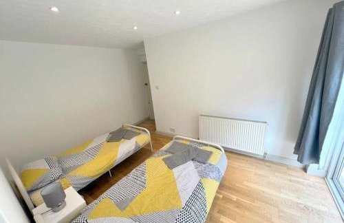 Twin Studio Flat in Sutton - Ground Floor - Foto 4