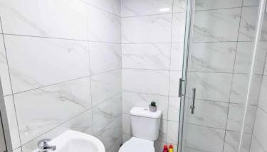 1 Bed Flat - 5 Guests - Pets - Parking - Wifi - Foto 3, Shower