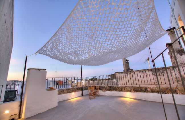 Lovely 70s Style Patio and Terrace - Photo 42