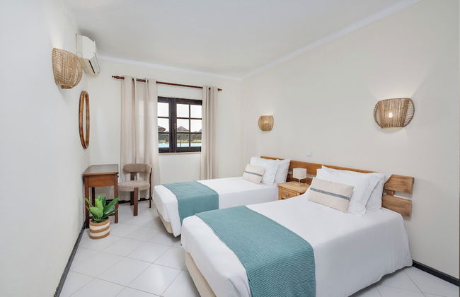 Colina Village - Photo 7