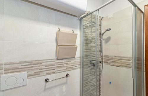 Mountain Nest - Wi-Fi, parcheggio e ascensore - pet friendly - Foto 15