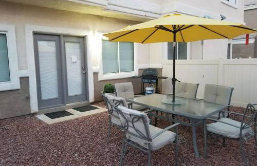 A - Fully remodeled and professionally decorated - Foto 27