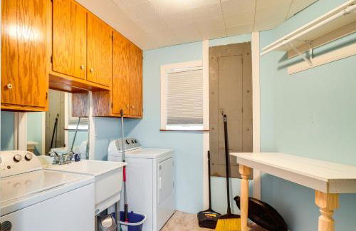 Deer Lake Lodge on 700 Wooded Acres in Dayton! - Foto 27