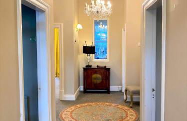 Lyndhurst - Victorian villa with heated pool - Foto 44