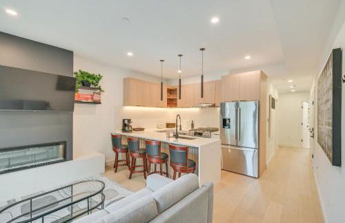 Near Biotechs and MIT Cozy Condo with Fireplace - Foto 1