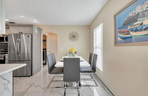 South Facing Pool, Close to Attractions, Remodeled - Foto 8