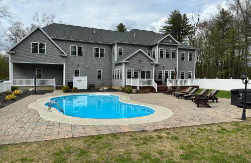 9 Bedroom Saratoga Retreat, In-Ground Heated Pool, HotTub, Firepit, Gourmet Kitchen, Private Office - Foto 4